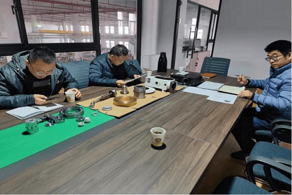 艾思捷技術會議進行中.jpg